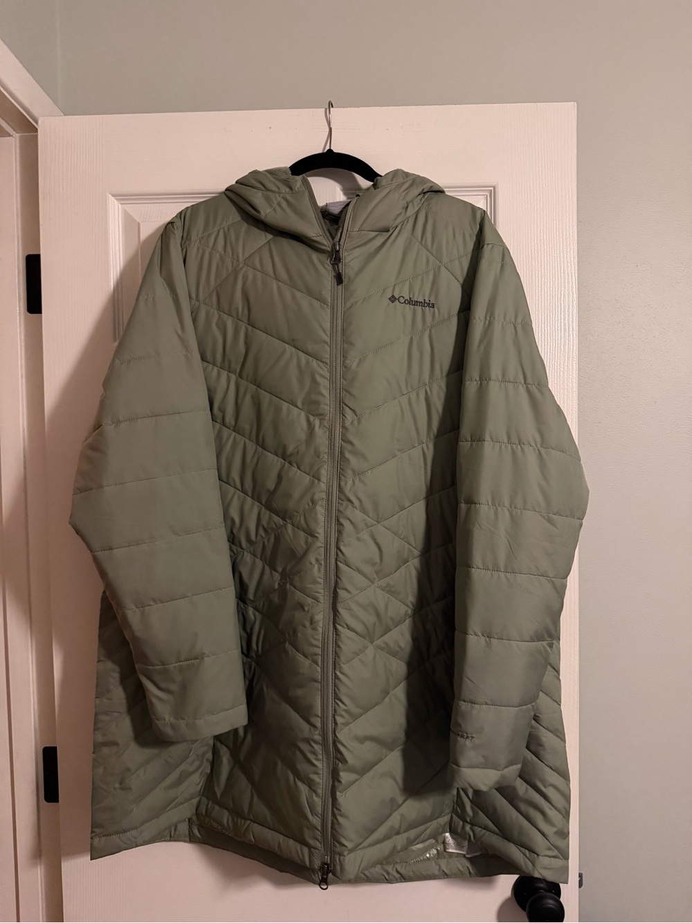 Columbia Women’s Omni Heat Heavenly Long Hooded Green Jacket